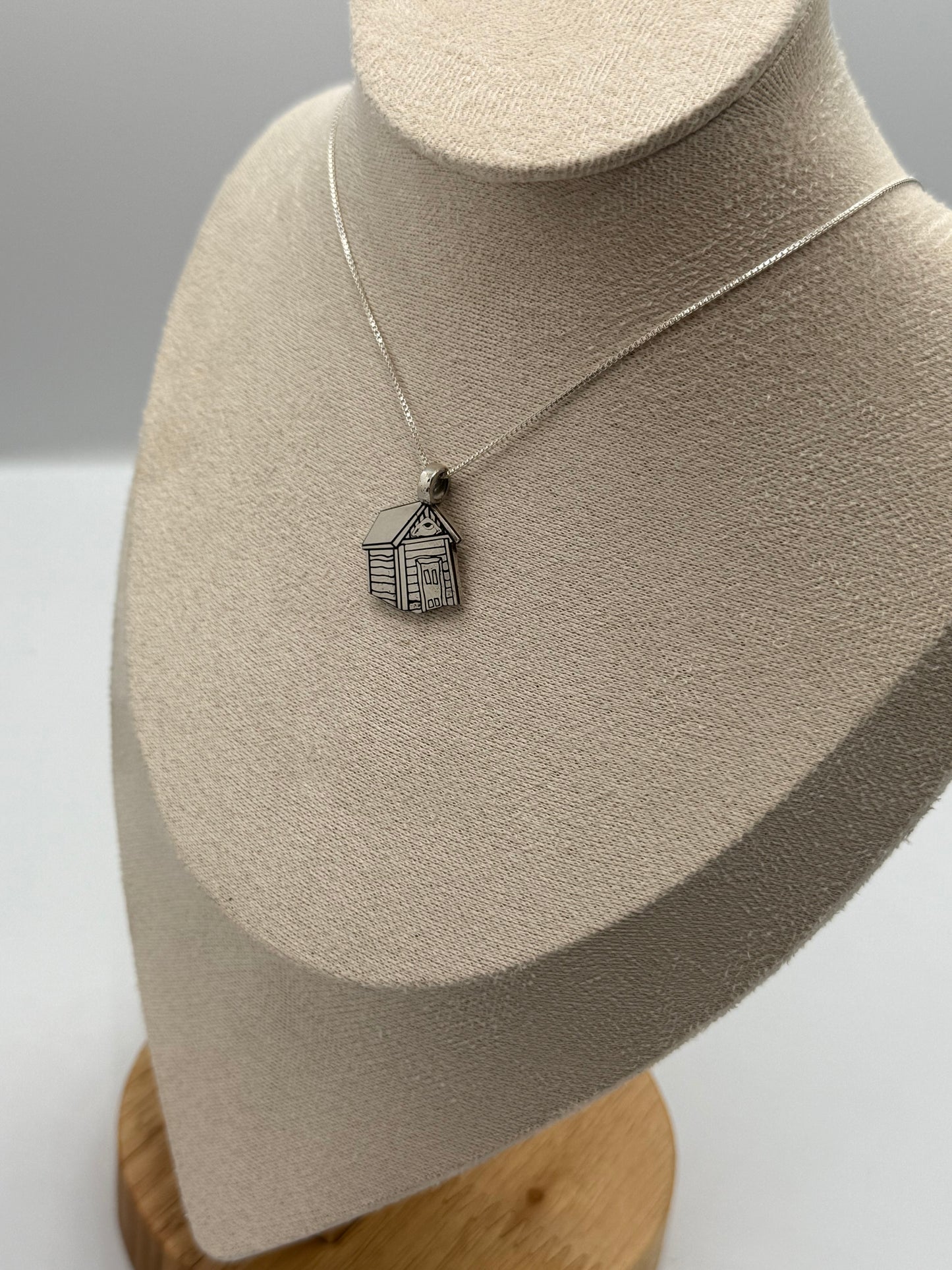 Turmoil Shed pendant