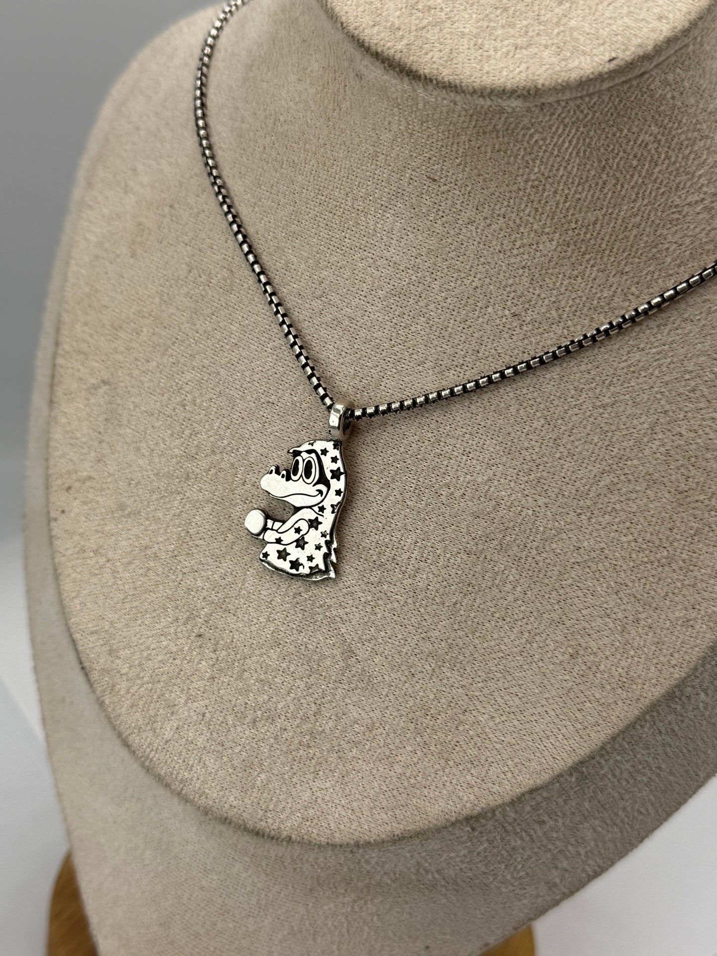 Gizz wizard orb pendant