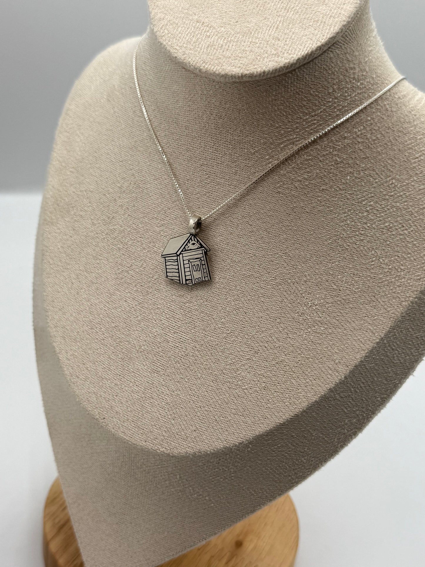 Turmoil Shed pendant
