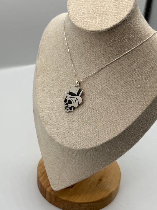 Good time skull pendant