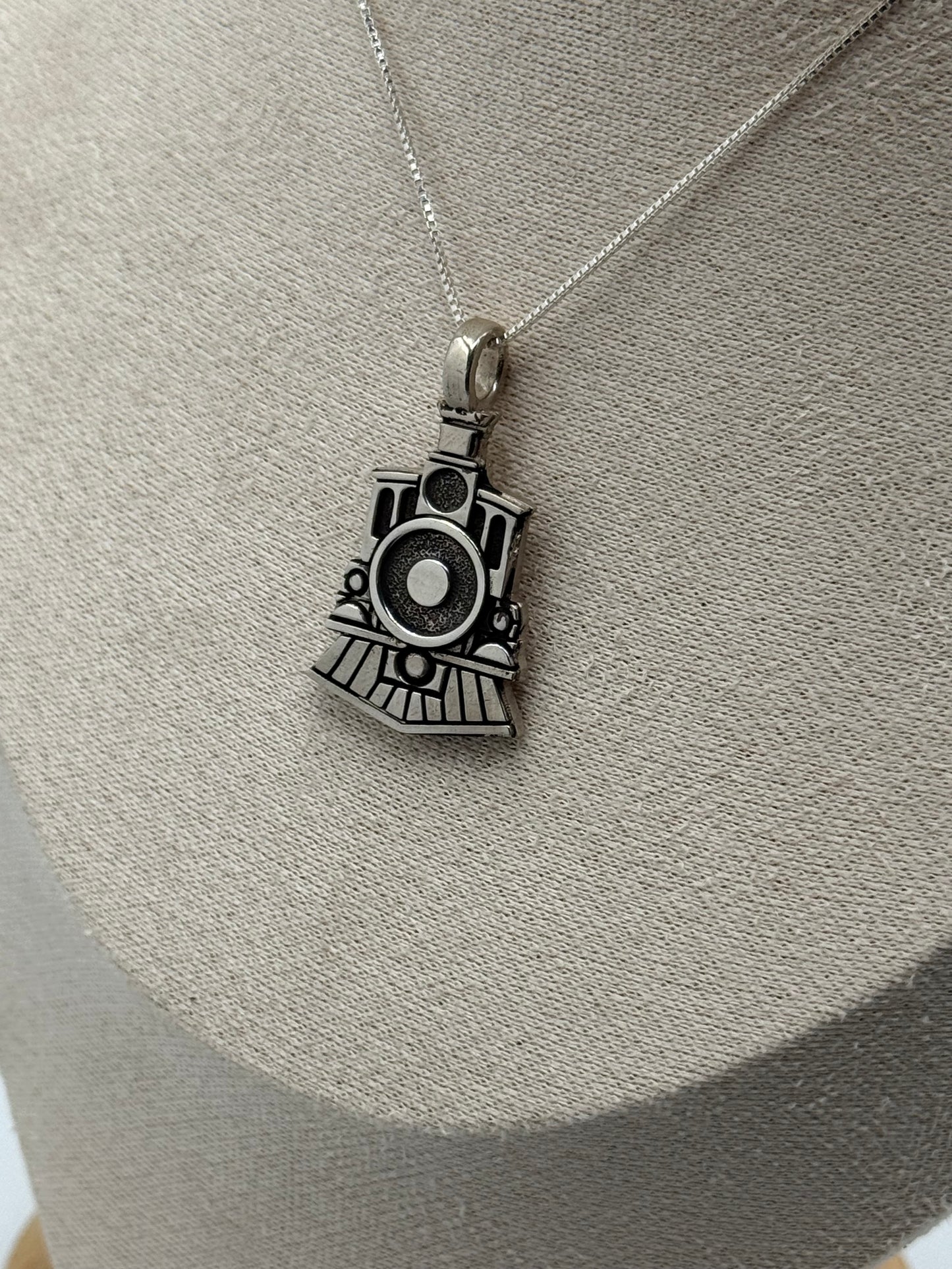 northbound train pendant